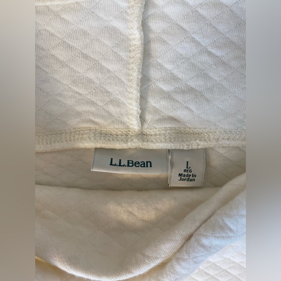 L.L. Bean Cream Quilted Sweatshirt | L | EUC - Picture 7 of 7